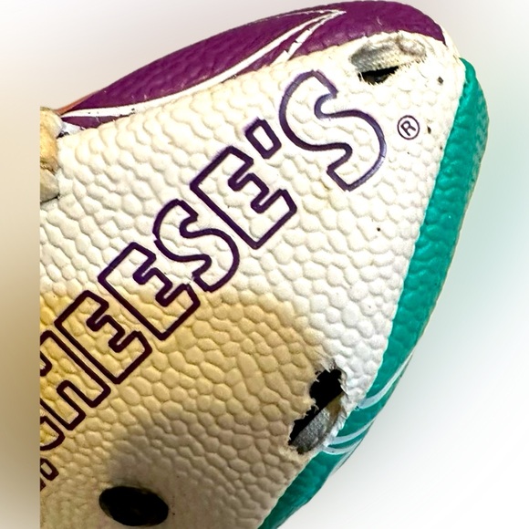 VTG 1990’s CHUCK E CHEESE’s FLAWED FOOTBALL PURPLE GREEN TEAL WHITE COLLECTIBLE - Picture 5 of 10
